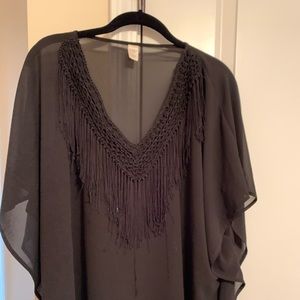 Fringe short sleeve blouse